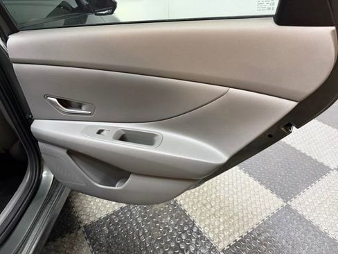 Used 2024 Hyundai Elantra SEL image 36