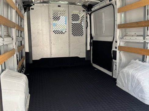Used 2025 RAM ProMaster 2500 w/ U-Haul Equipment Group FWD image 16