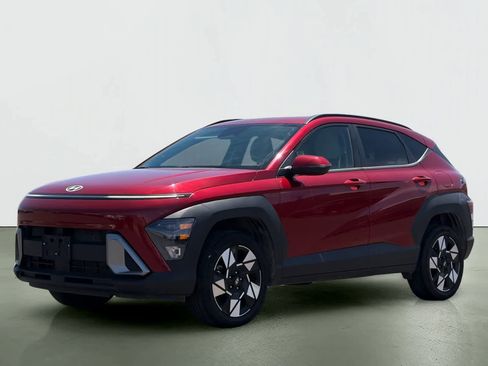 Used 2024 Hyundai Kona SEL AWD/4WD image 2