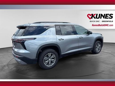 Used 2024 Chevrolet Traverse LT AWD/4WD image 5
