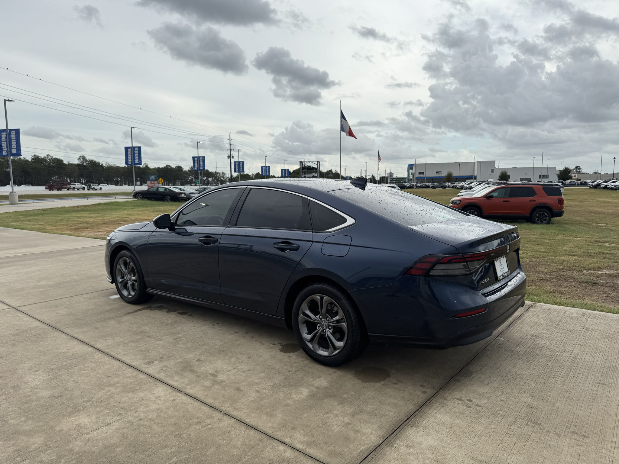 Certified 2023 Honda Accord EX image 6