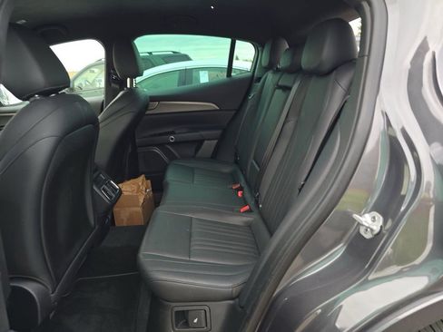 Used 2024 Maserati Grecale GT image 12