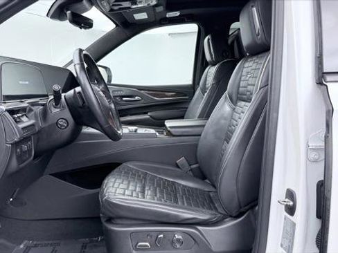 Used 2021 Cadillac Escalade ESV Sport Platinum RWD image 14