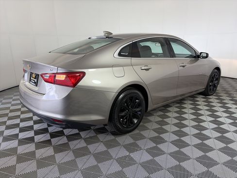 Used 2023 Chevrolet Malibu LT FWD image 15