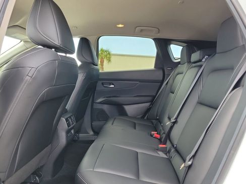 Used 2025 Nissan Murano SV image 17