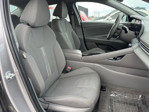 Used 2024 Hyundai Elantra SEL image 14