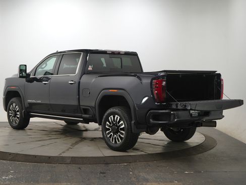 Used 2024 GMC Sierra 2500 Denali Ultimate w/ Max Trailering Package image 9
