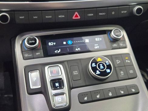 Used 2023 Hyundai Palisade Calligraphy image 32