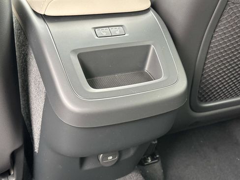 New 2026 Volvo XC60 B5 Core w/ Climate Package image 10