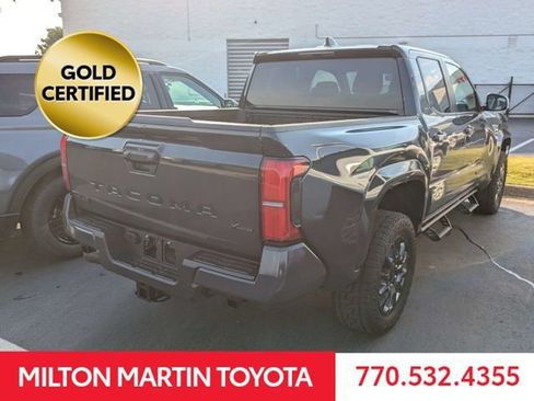 Certified 2025 Toyota Tacoma SR5 AWD/4WD image 5