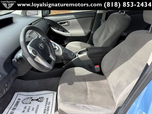 Used 2015 Toyota Prius Prime Plug-In Hybrid image 16