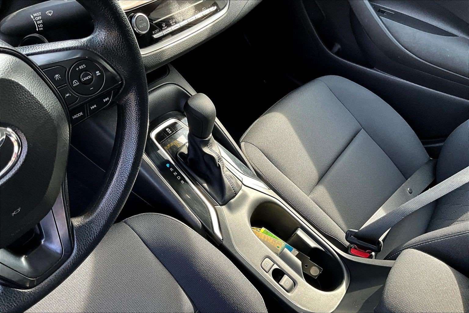 Used 2025 Toyota Corolla LE w/ Convenience Package FWD image 13