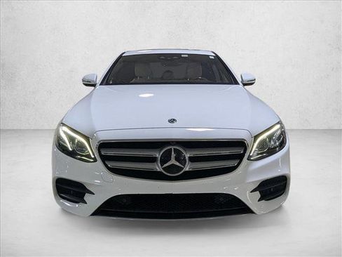 Used 2018 Mercedes-Benz E 300 image 2