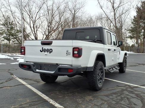 Certified 2022 Jeep Gladiator Willys image 3