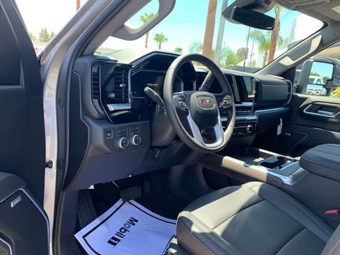 New 2026 GMC Sierra 2500 SLT w/ SLT Convenience Package AWD/4WD image 17