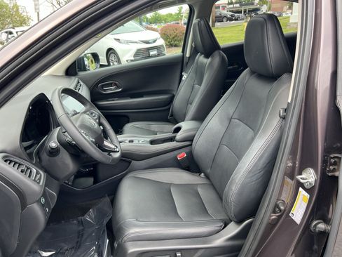 Used 2019 Honda HR-V Touring image 13