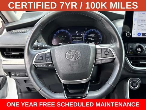 Used 2024 Toyota Grand Highlander AWD image 19