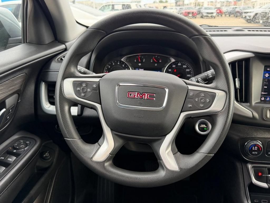 Used 2023 GMC Terrain SLE w/ Driver Convenience Package FWD image 11