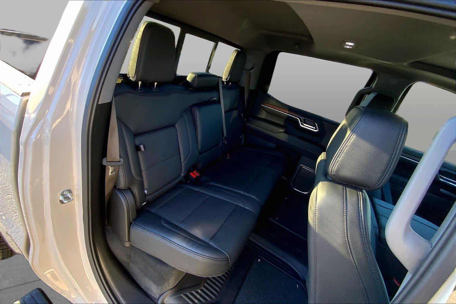 Used 2026 GMC Sierra 1500 Denali AWD/4WD image 17