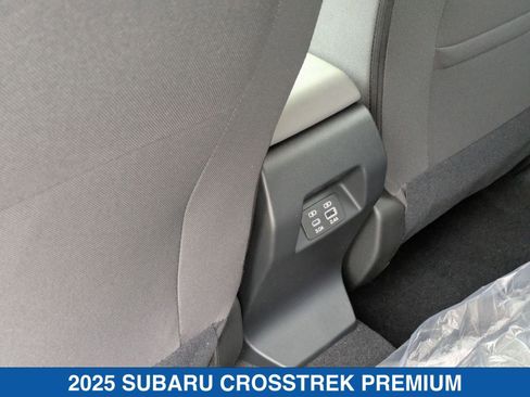Certified 2025 Subaru Crosstrek 2.0i Premium image 12