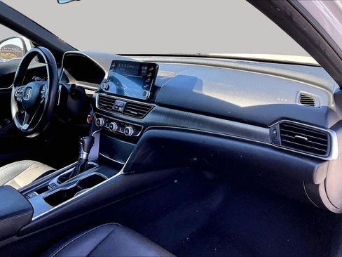 Used 2019 Honda Accord Sport image 14