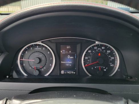 Used 2017 Toyota Camry SE FWD image 8