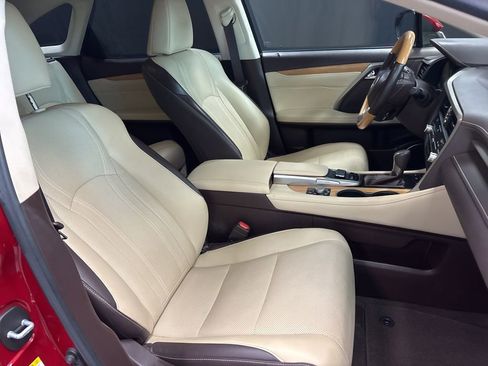 Used 2019 Lexus RX 350L FWD image 11