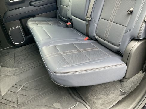 Used 2022 Chevrolet Silverado 1500 High Country w/ High Country Premium Package AWD/4WD image 38