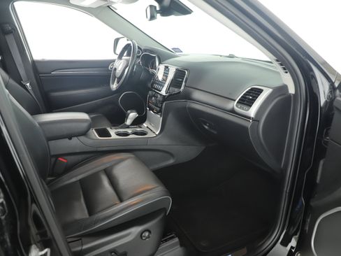 Certified 2019 Jeep Grand Cherokee Summit w/ Trailer Tow Group IV image 13