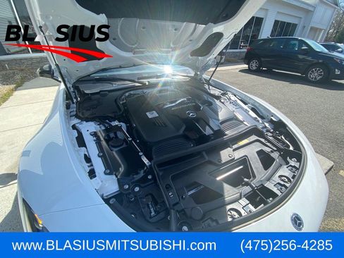Used 2022 Mercedes-Benz SL 55 AMG 4MATIC w/ Driver Assistance Package image 67