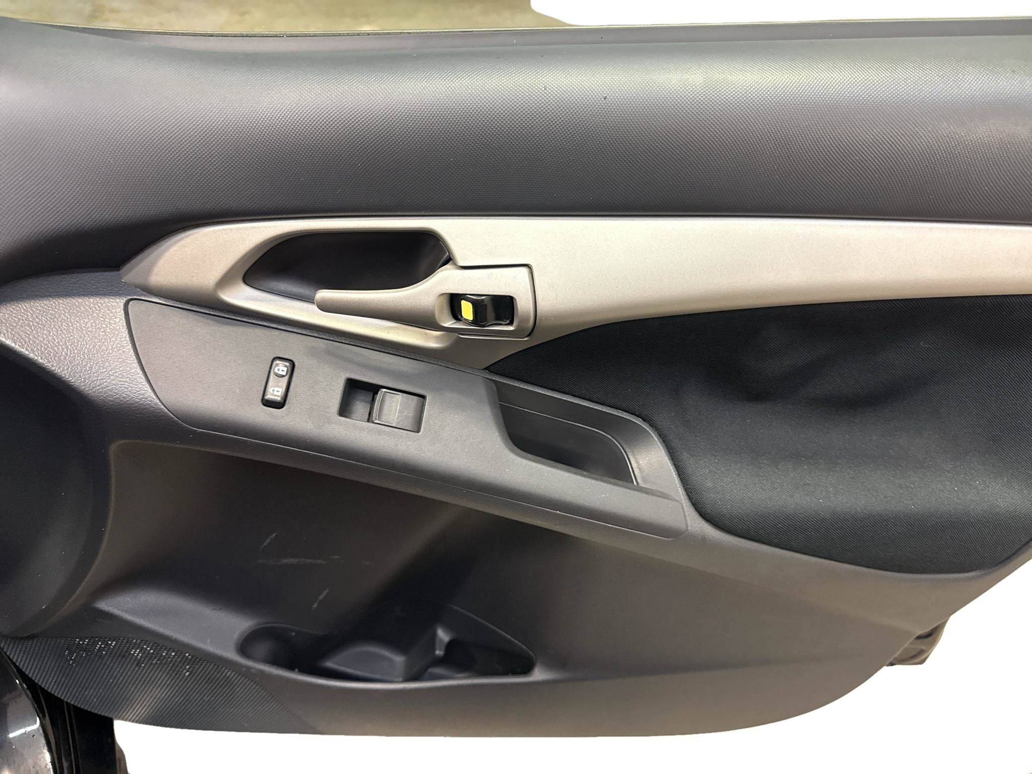 Used 2009 Toyota Matrix FWD image 21