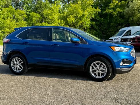 Certified 2023 Ford Edge SEL w/ Convenience Package AWD/4WD image 2