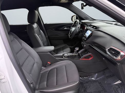 Used 2023 Chevrolet TrailBlazer RS w/ Convenience Package image 15