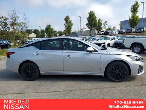 New 2025 Nissan Altima 2.5 SV w/ SV Special Edition Package image 2