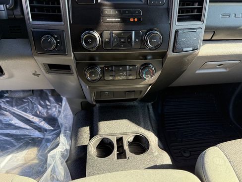 Used 2019 Ford F350 XL w/ Power Equipment Group image 19