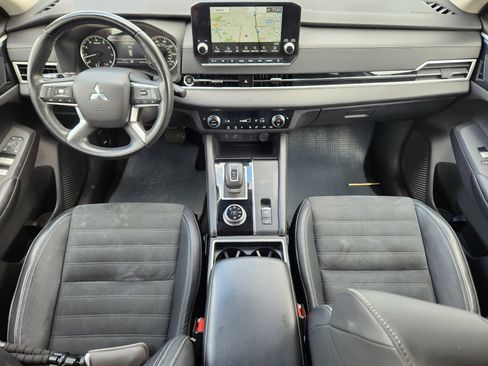 Used 2022 Mitsubishi Outlander SE image 20