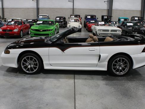 Used 1995 Ford Mustang GT RWD image 13
