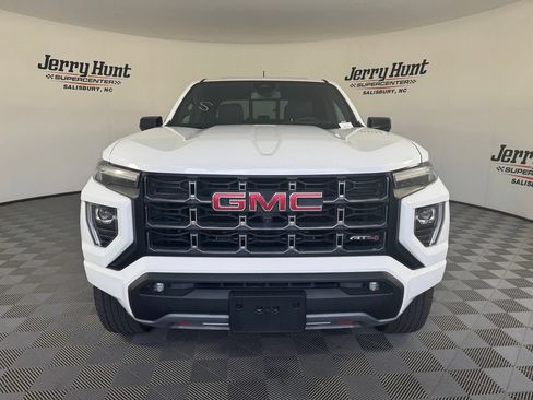 Used 2025 GMC Canyon AT4 w/ Technology Plus Package AWD/4WD image 5