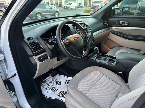 Used 2019 Ford Explorer FWD image 15