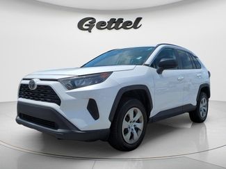 Used 2019 Toyota RAV4 LE FWD video 1