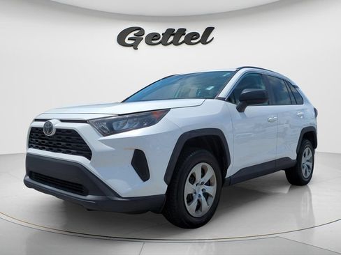 Used 2019 Toyota RAV4 LE FWD image 1