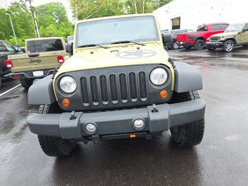 Used 2013 Jeep Wrangler Sport w/ Connectivity Group AWD/4WD image 4