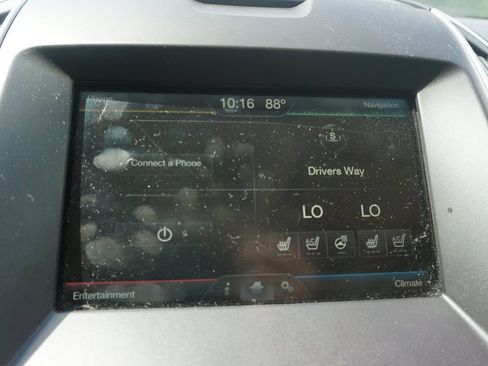 Used 2015 Ford Edge Titanium w/ Equipment Group 301A FWD image 9