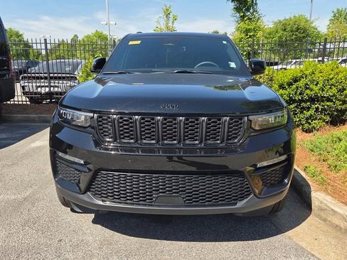 Used 2025 Jeep Grand Cherokee Limited w/ Black Appearance Package image 2