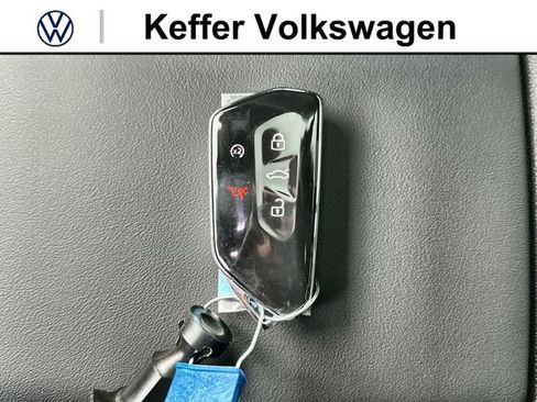 New 2026 Volkswagen Tiguan SE R-Line FWD image 37