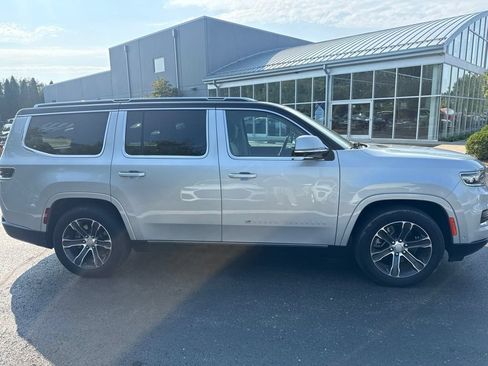Used 2022 Jeep Grand Wagoneer Series I AWD/4WD image 3
