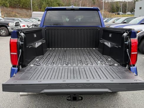 New 2025 Toyota Tacoma TRD Off-Road image 5