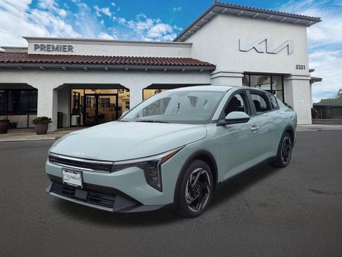 New 2026 Kia K4 FWD image 4