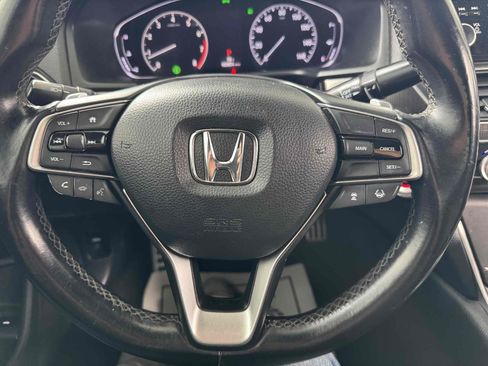 Used 2018 Honda Accord Sport image 12