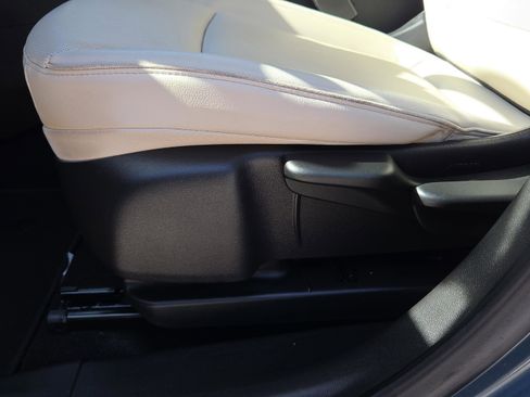 Used 2024 Buick Encore GX Sport Touring image 16